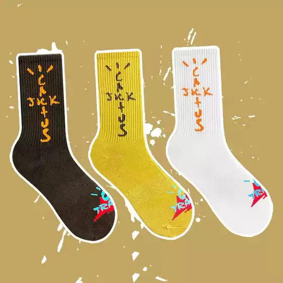 European and American Trend Brand TS Letter Factory Reverse Swoosh Paisley Socks Mid-Calf Casual Sports Socks for Men and Women Pure Cotton