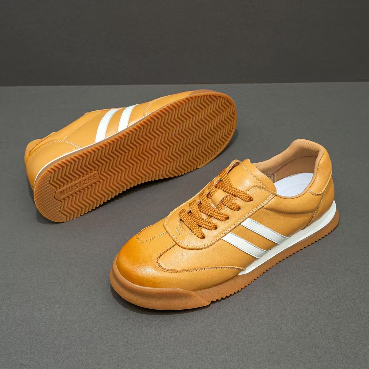 [Capa de piel de vaca] 2025 nuevo cuero transpirable versátil deportivo casual Argande zapatos de entrenamiento cómodos suelos gruesos