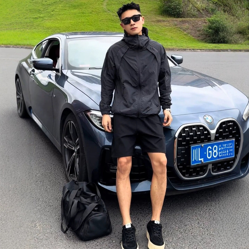 Black Hooded Sun Protection Clothing for Men, Summer Thin Ice Silk Breathable Jacket, Cycling Sports Outdoor Fishing Jacket Black Hooded Sun Protection Clothing for Men, Summer Thin Ice Silk Breathable Jacket, Cycling Sports Outdoor Fishing Jacket