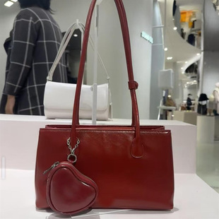 wine red Niche High-class Women's Bag Shoulder Bag South Korea Tote Bag Oil Wax Leather Commuter Simple Love Bag Underarm Bag