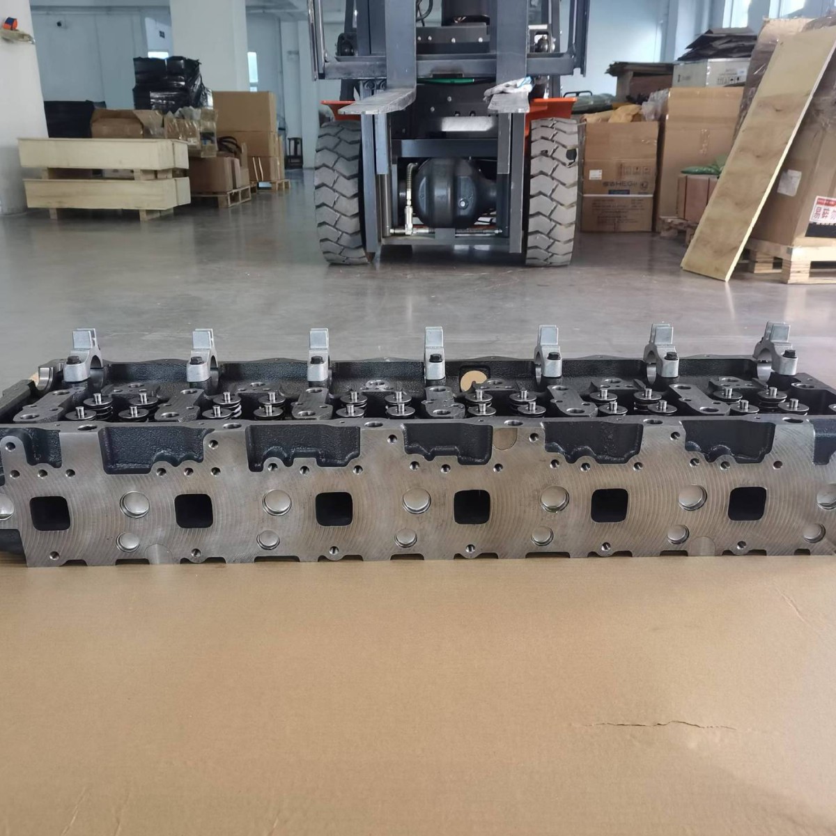 Heavy-duty truck cylinder head assembly MC11/MC13/D2026/D2676 for MAN TGS and TGX, 18T–26T series