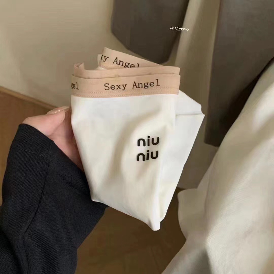 NIUNIU is really cute! Autumn and Winter new simple and comfortable high elastic letter waist head contrast color women's underwear
