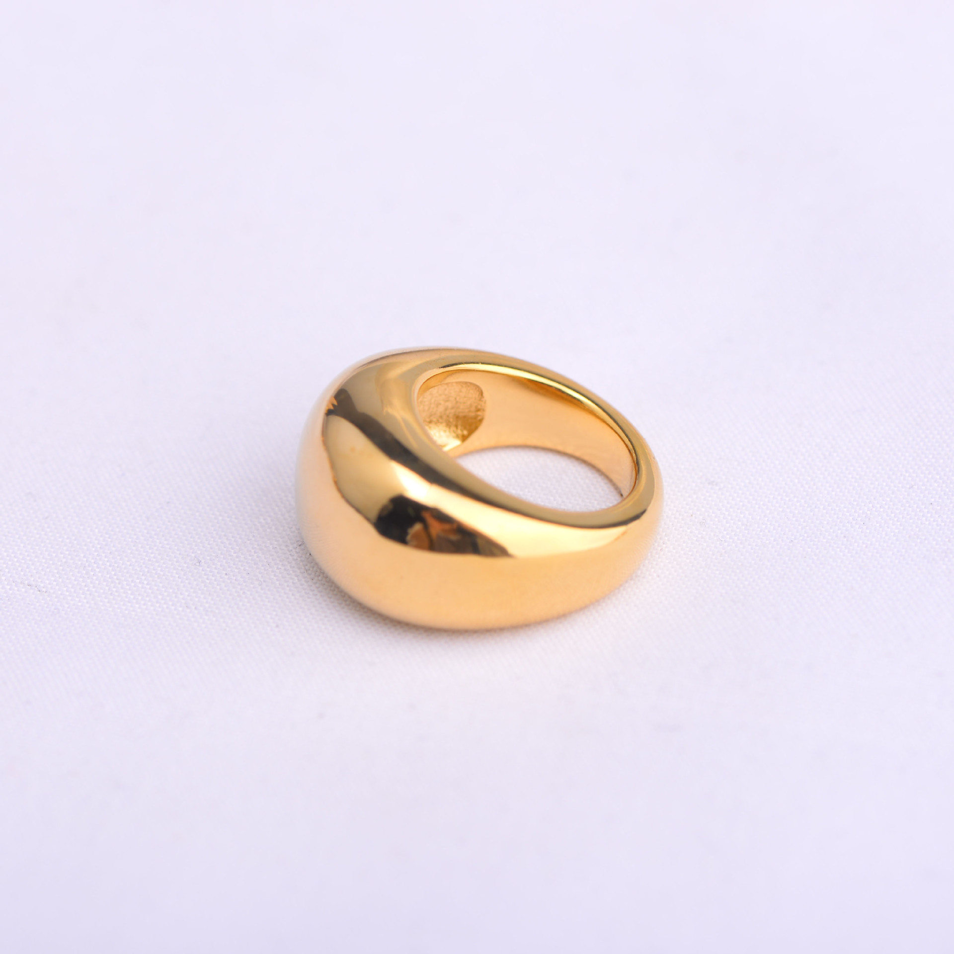 14g Weight 0.01µm Gold Plating Thickness Stainless Steel 18K Gold Plated Simple Style Solid Color Rings