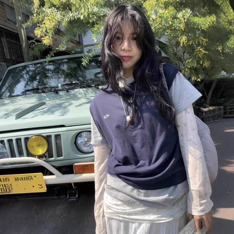 Now South Korea designer modest mo * d floral three-piece Korean sweet vest short sleeve floral backing