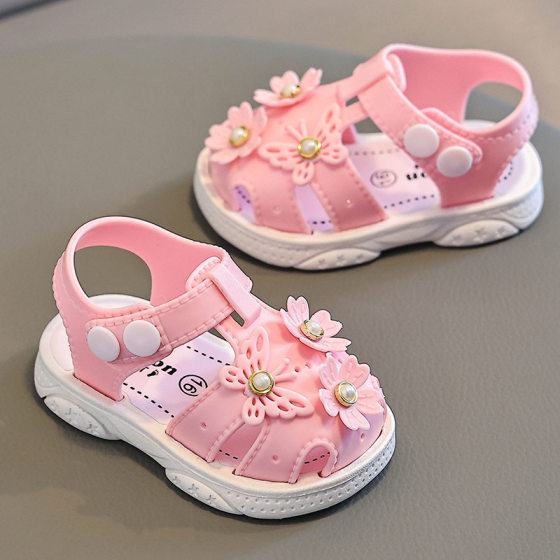 Summer Children's Sandals New Cartoon Toe Hole Shoes Infant Non-slip Soft Sole Small and Medium-sized Children's Baby Sandals