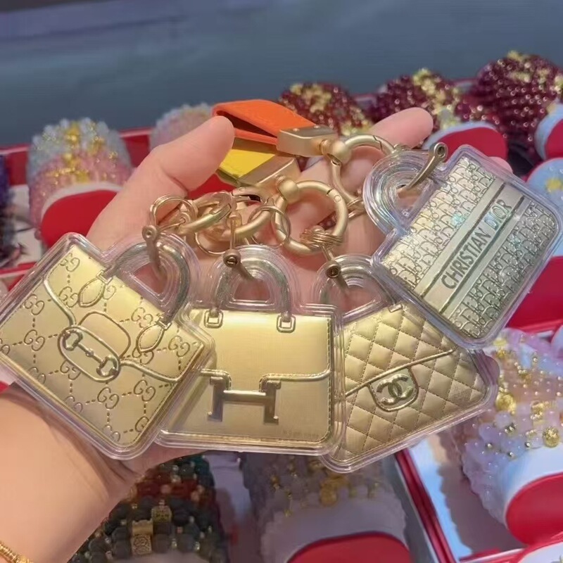 Collection of Gold-Containing Designer Bags, Hermès Lv Phone Charms, Accessories, Bag Charms, Keychains, Lujia