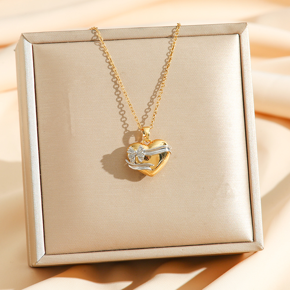 Copper Pendant Material Pendant Necklace Classification Wholesale Jewelry Simple Style Heart Shape Bow Knot Titanium Steel Copper 18K Gold Plated Mixed Metal Pendant Necklace Cable Chain