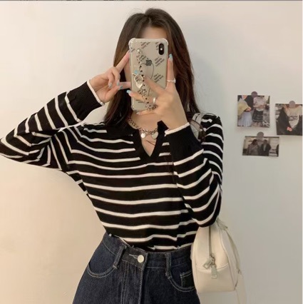 春秋新款polo领针织衫条纹女装显瘦薄款打底衫外穿小心机时尚上衣