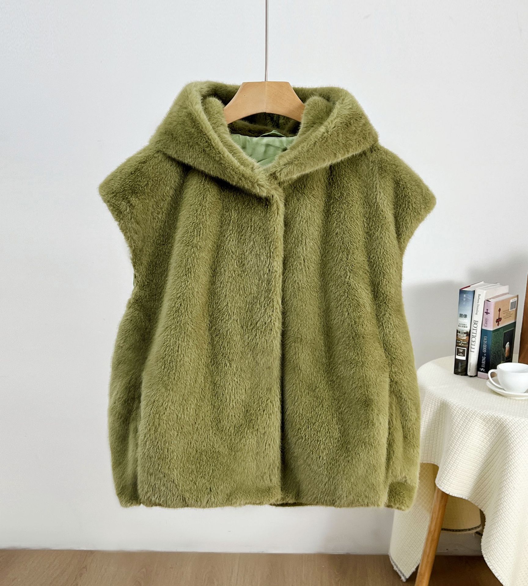 Primavera nuevo chaleco con capuzas de imitación de chaleco de botón una chaqueta de moda al por mayor corta