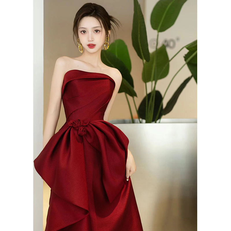 Bride's Toast Dress 2026 New Style Burgundy High-End Satin Strapless Petite Wedding Homecoming Engagement Dress