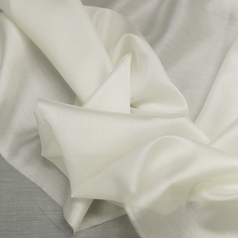 18m 흰색 반 미터