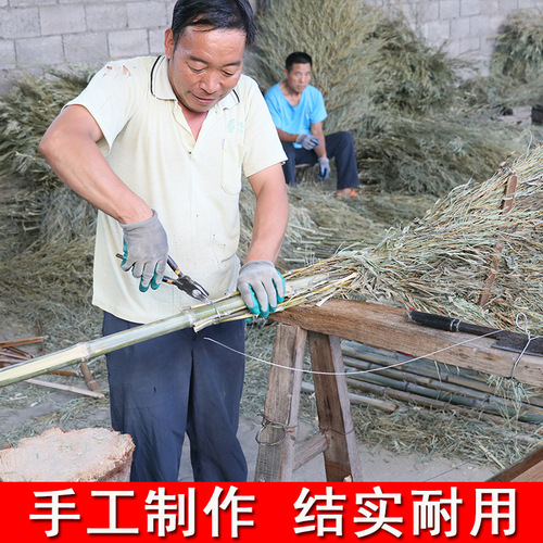 Small bamboo broom, large broom, sanitation road sweeping, street sweeping, home courtyard, large broom, bamboo construction site outdoor