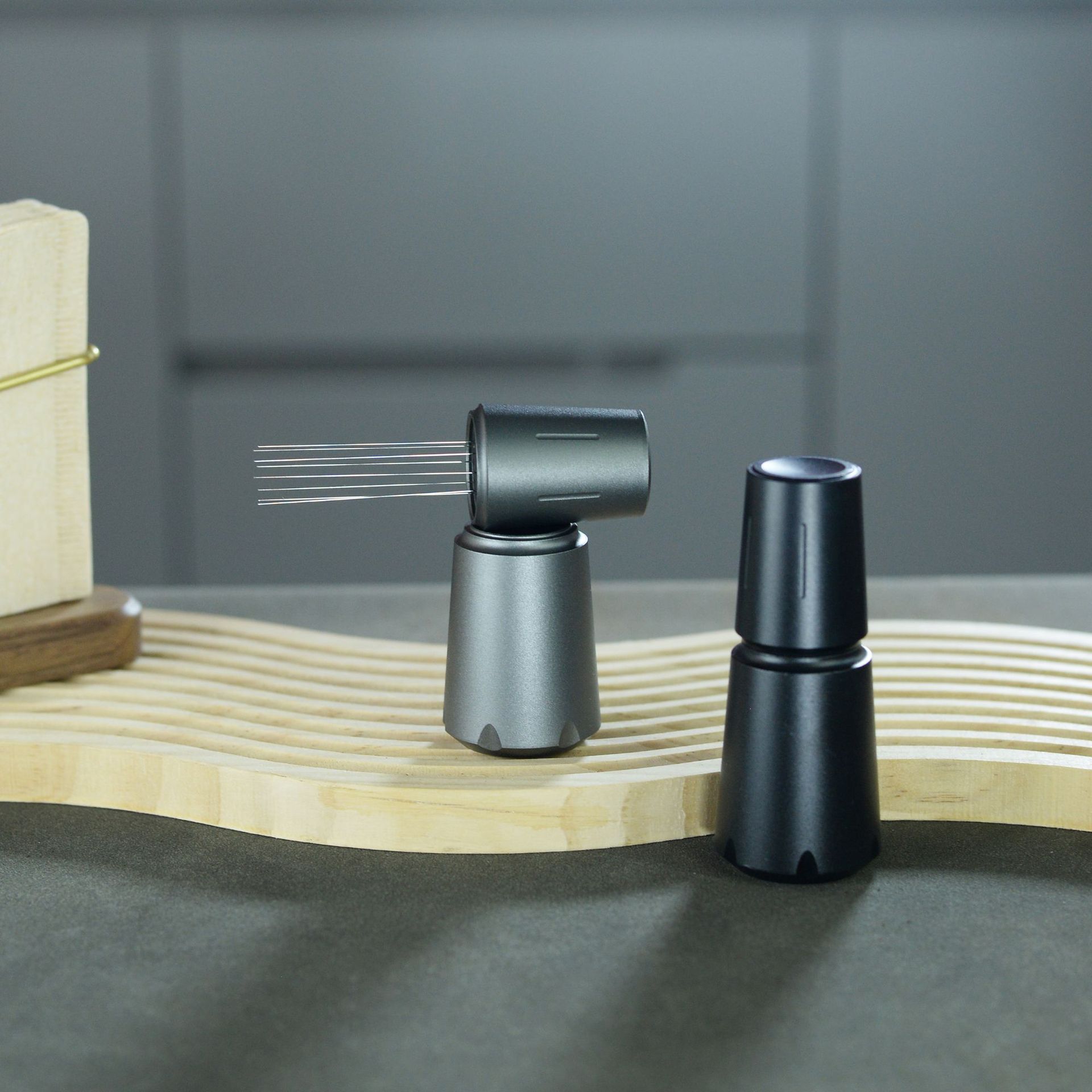 Nueva licuadora de la aguja del polvo flojo del café del acero inoxidable con la base que empareja el dispositivo uniforme del polvo del paño de la aguja de la extracción