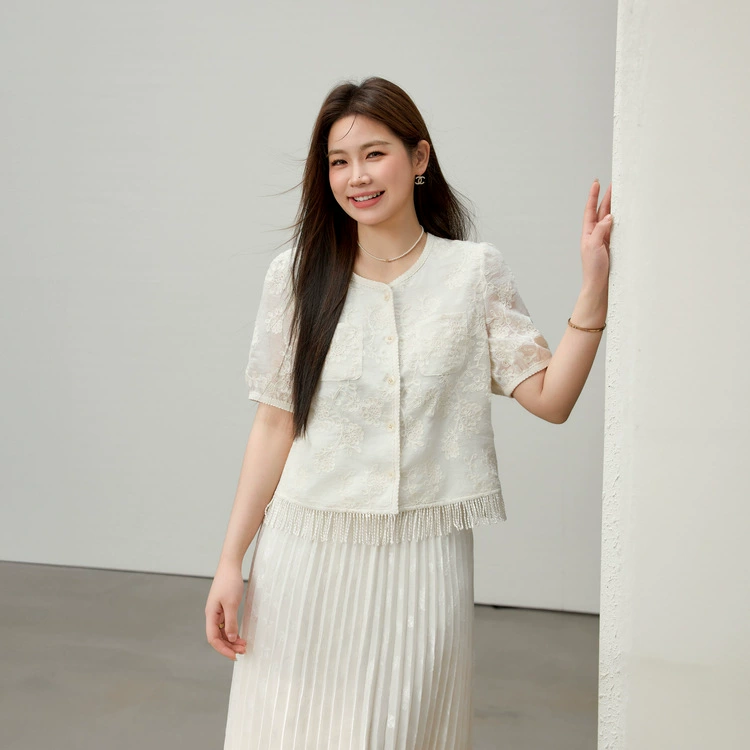 [Cicada Wing Mist Whisper] Легкая кружевная рубашка с вышивкой в ​​этническом стиле, облегающая рубашка больших размеров, новый летний стиль для женщин больших размеров.