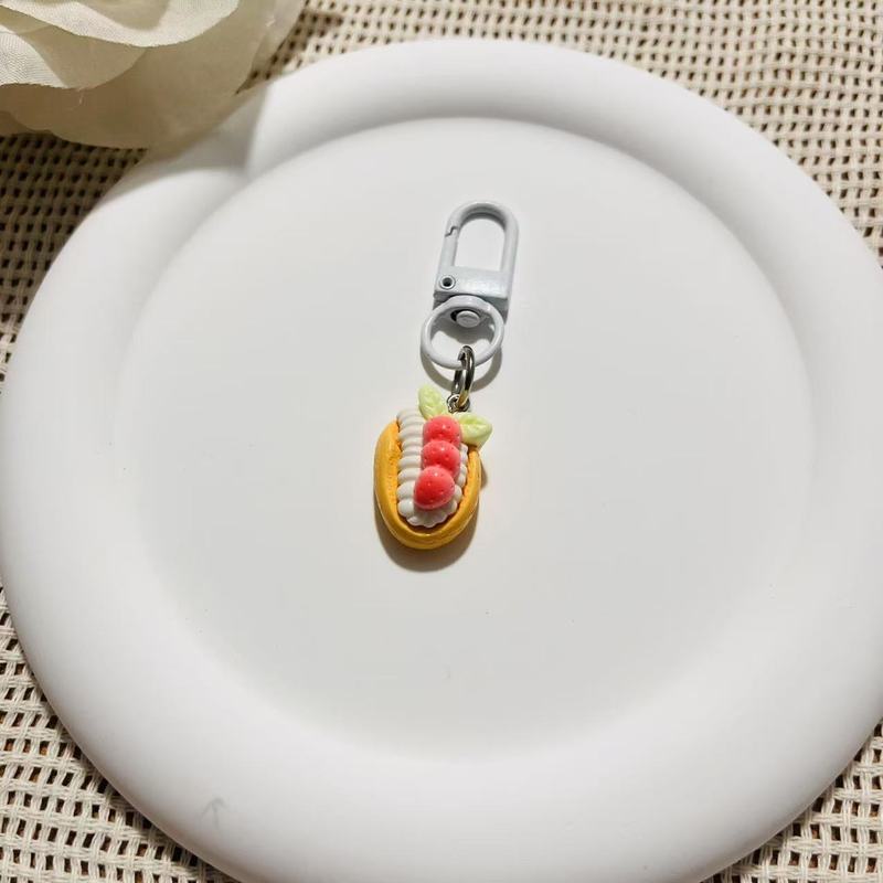 可爱精致草莓蛋糕钥匙扣粉萌少女心包包挂件情侣闺蜜礼物配挂饰品|undefined