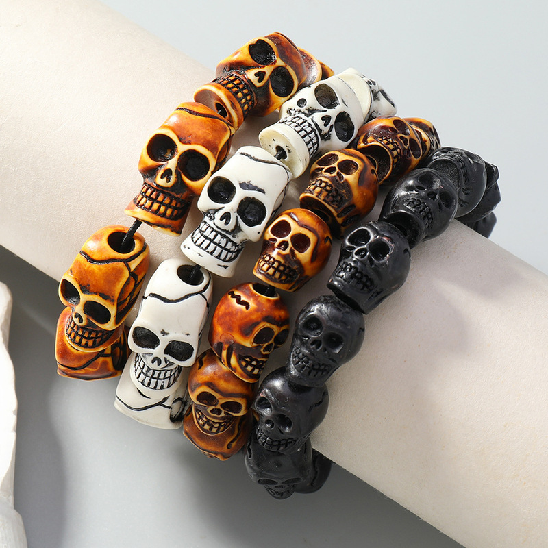 Men's new vintage trend all-match European and American beaded bracelet wholesale punk resin Halloween skull bracelet