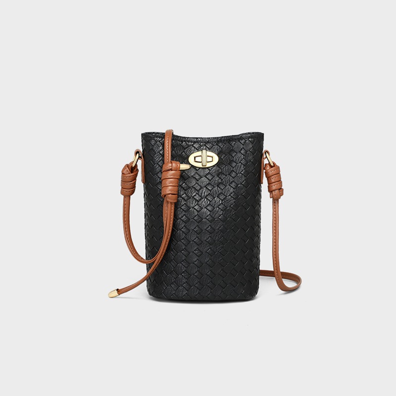 Túi đeo chéo nữ da thật mini dây xích — Màu đen (viney)