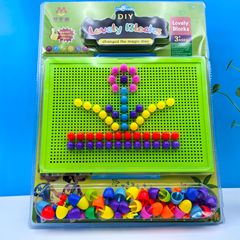 子供の益智のキノコの釘の組み合わせは板の積み木のパズルの幼稚園を挿し込みます。