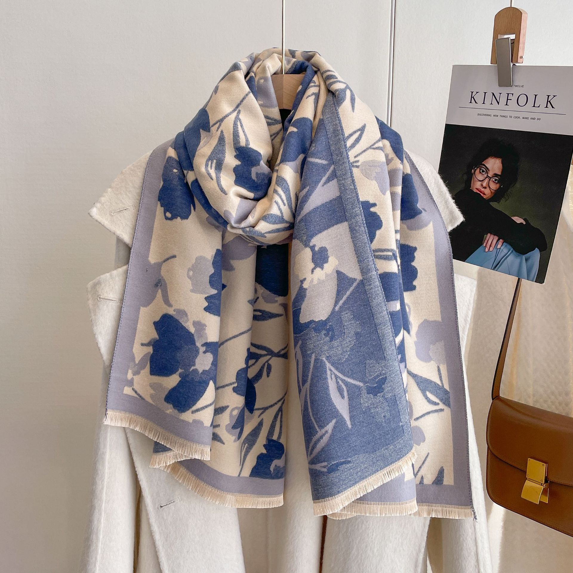 2023 estilo coreano suave todo fósforo floral impreso bufanda larga de las mujeres engrosada cálida bufanda de Cachemira como chal exterior