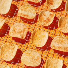 Potato chips made from grandma's large composite fried puffs, popular online snacks, wholesale snacks for sale