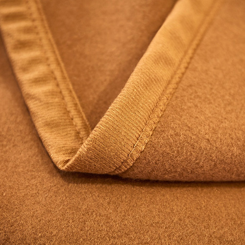 Export wholesale double-sided fleece blanket solid color polyester blanket hotel blanket student civil affairs disaster relief blanket ship blanket