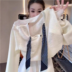 气质温柔风百搭白色v领针织防晒上衣新款丝巾领带t恤女2025年秋季