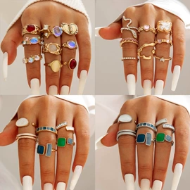 项链;戒指;耳环