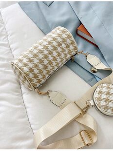 Handheld capacious fashionable one-shoulder bag, food bag