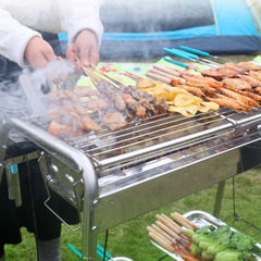 不鏽鋼燒烤爐家用木炭燒烤架戶外碳烤爐野外烤肉神器工具架子爐子