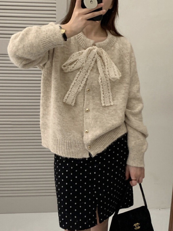 デザインレースリボンラウンドネックセータージャケット女性のための秋と冬ルーズラブゴールドボタンニットカーディガン|undefined