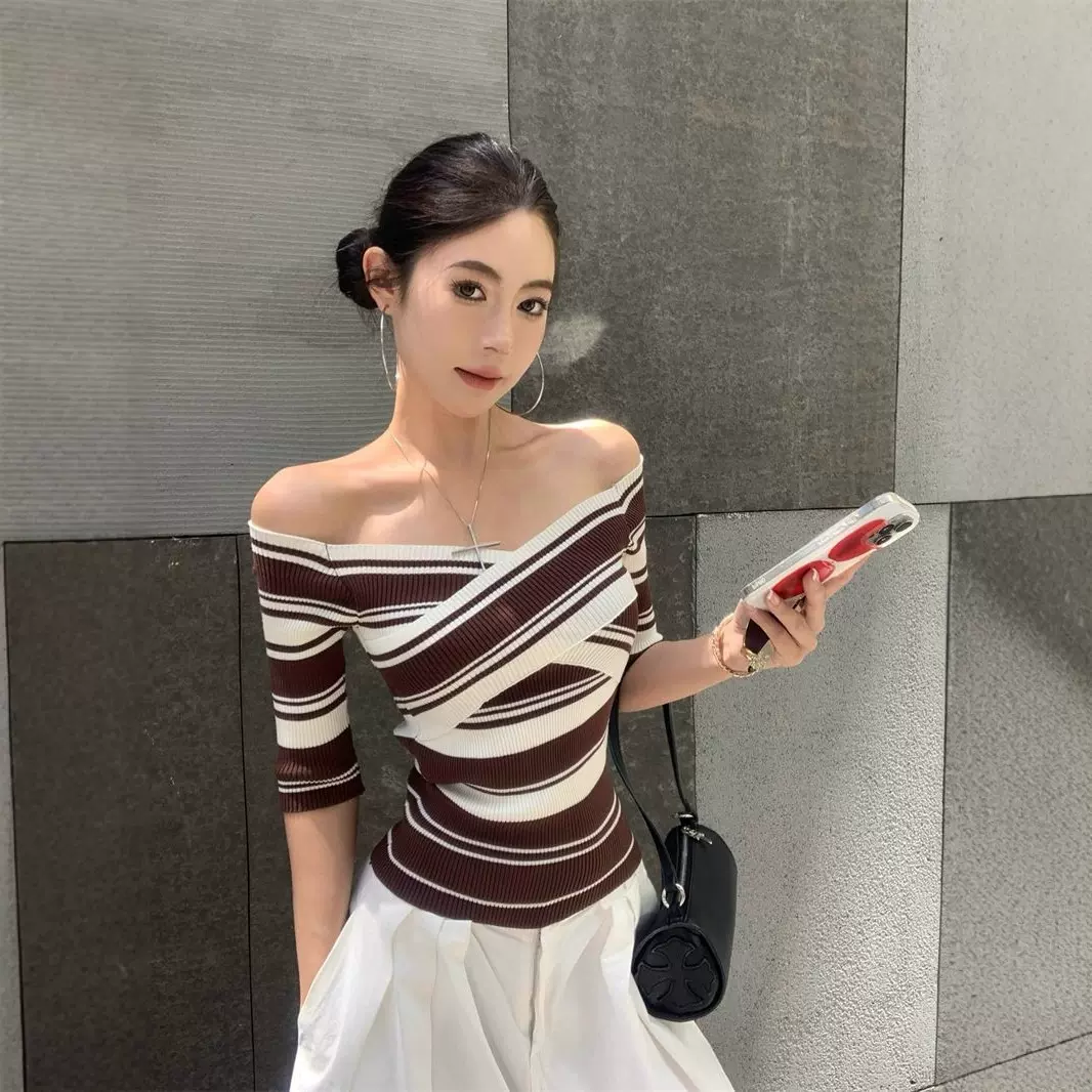 撞色条纹韩系纯欲修身紧针织短袖t恤女交叉一字露肩辣妹短款上衣