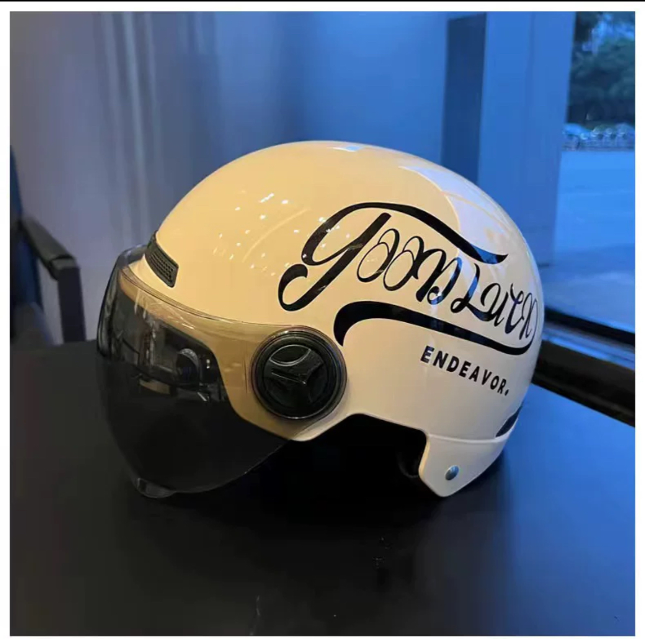 Trendy 3C Certified Electric Motorcycle Helmet Universal