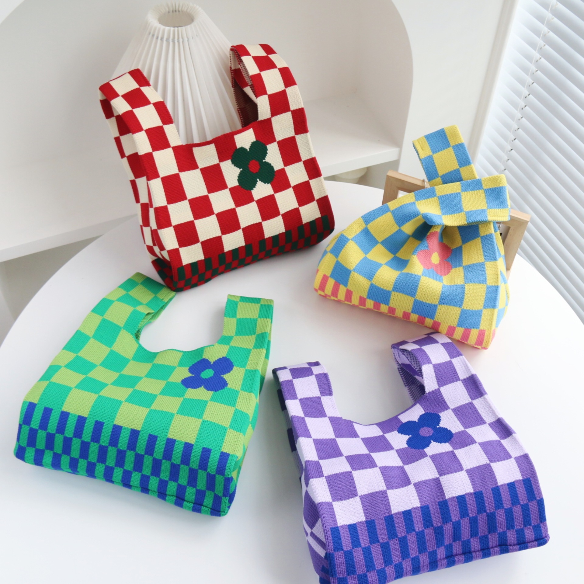 New geometric floral contrasting color knit handbag, fresh and light single shoulder vest bag for girls, small hand-held purse