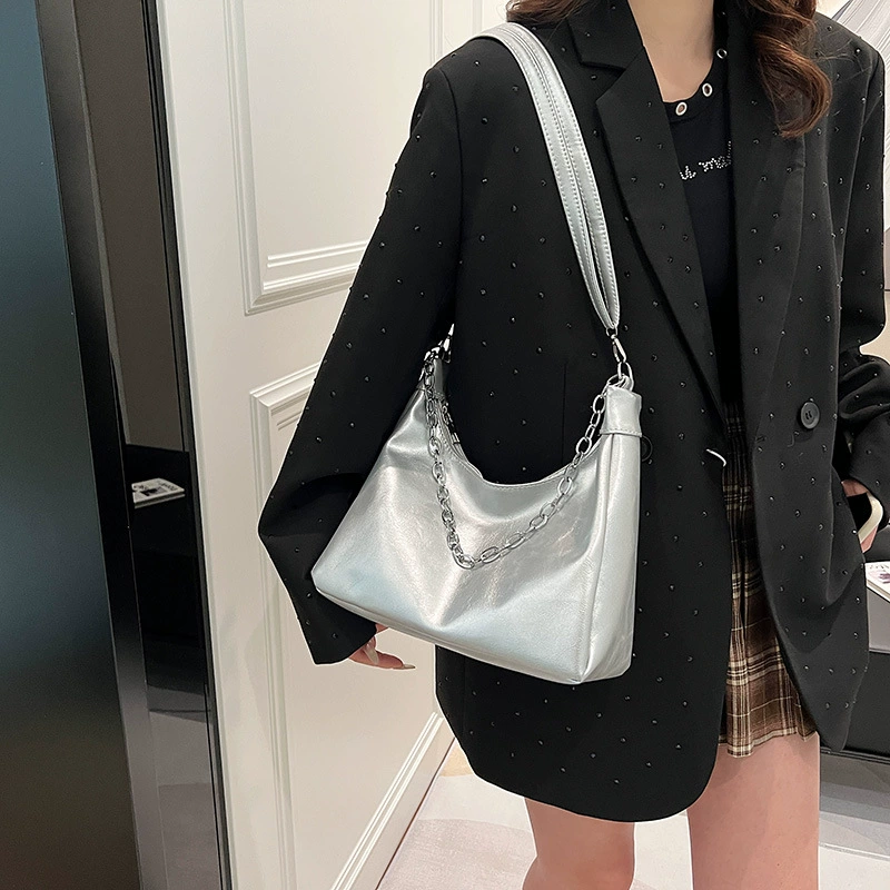Capacious trend shoulder bag, high-quality style