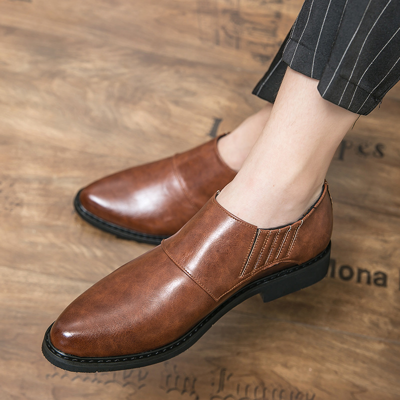 Zapatos de cuero puntiagudos para hombres 2024 cuatro estaciones de tendencia de negocios zapatos casuales juveniles versátiles zapatos de cuero de un solo pie zapatos perezosos