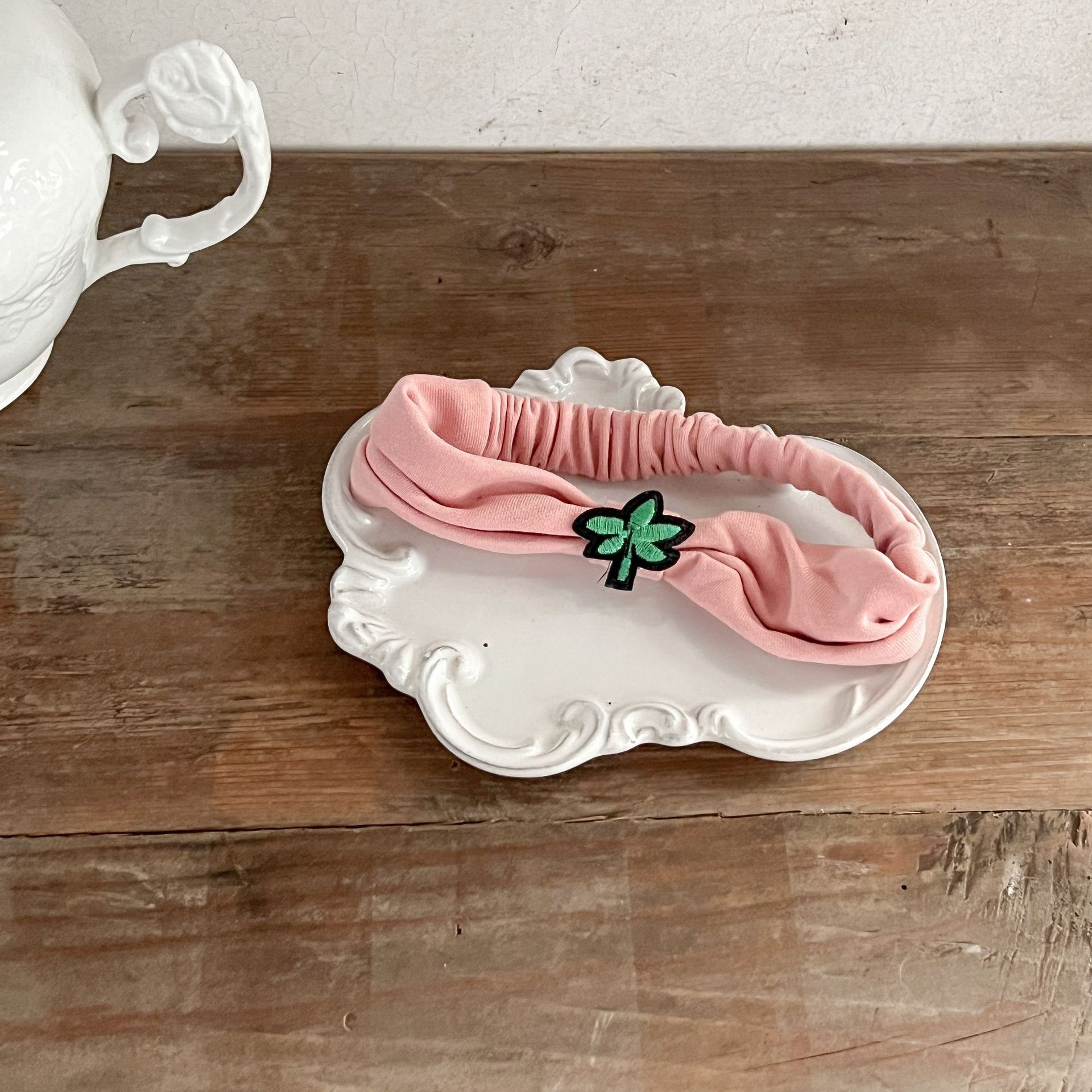 INS estilo coreano niñas bebé algodón suéter fresa bordado puff manga mameluco con pañuelo moda