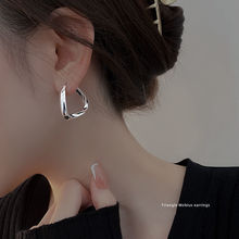 S925纯银耳环女人味气质感小众设计耳钉ins冷淡风高颜值耳饰
