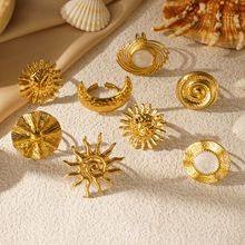 ŷ����Լ����̫����������ֽ�ָ��յ��18k��ɫ�����Ѹ�ָ��