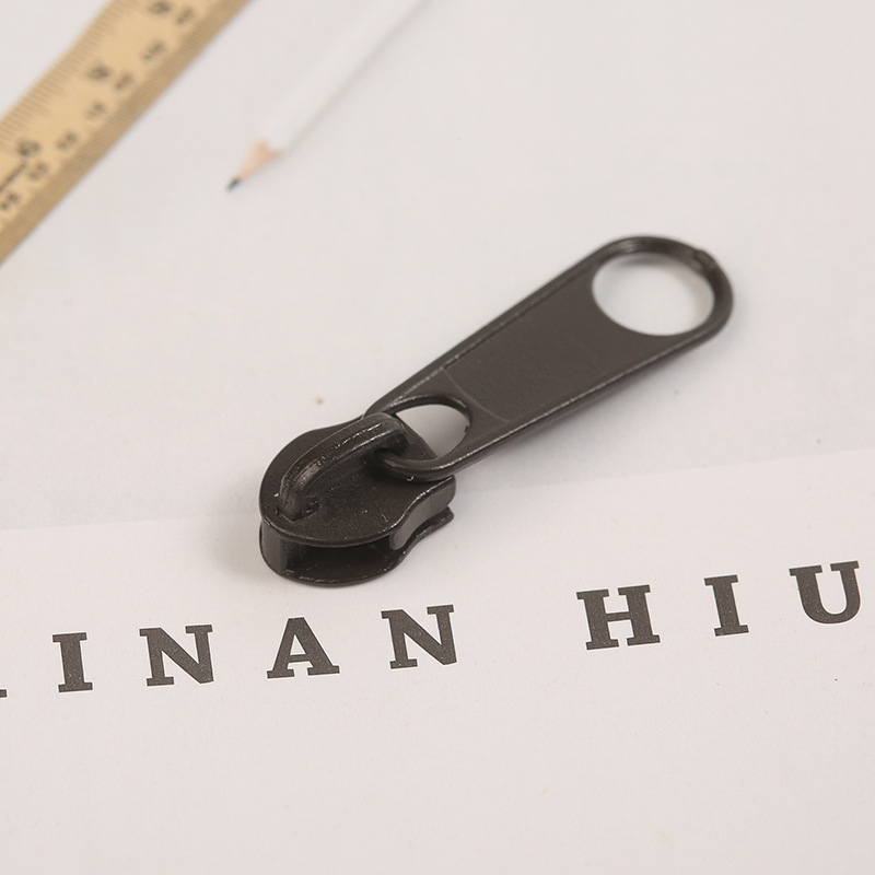 No. 5 fabricantes de cremallera de nylon nueva bolsa de maquillaje de color bolsas de lápiz gruesas cremallera al por mayor