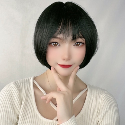 Factory source short hair one blade straight black high temperature silk internet celebrity same style short straight hair bobo head synthetic whole top wig 