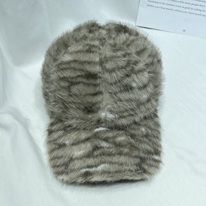 Moda coreana de leopardo tigre gorra de béisbol de peluche para mujeres otoño invierno moda retro gorra de lengua casual gorra caliente
