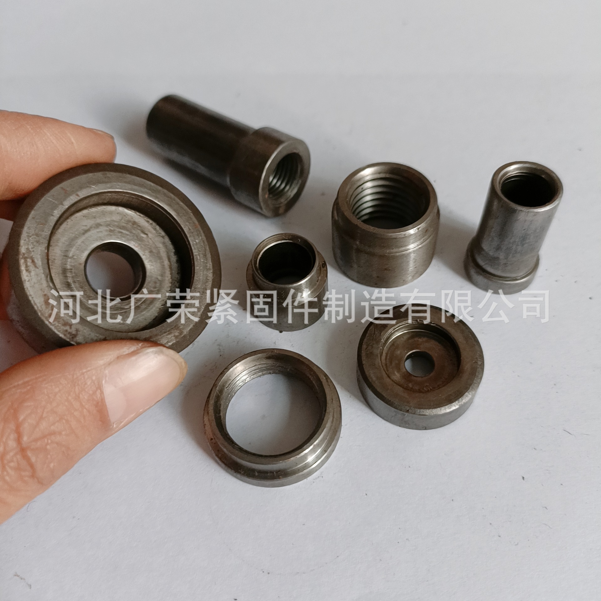 非标异型圆柱螺母汽车焊接台阶圆螺母异型焊接台阶冷镦件厂家