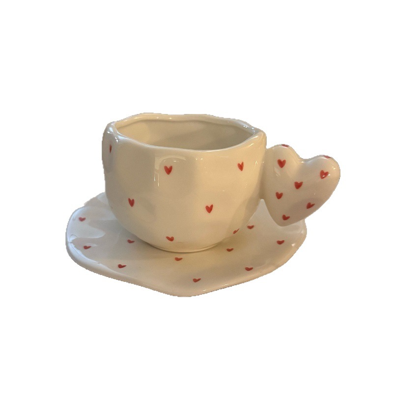 Ins estilo coreano irregular mano cerámica taza de café plato mango en forma de corazón dibujado a mano amor taza de cerámica