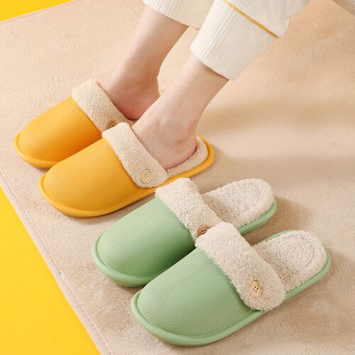 Korean version of the new autumn and winter removable cotton shoes for home warmth thick-soled couples Internet celebrity plush postpartum cotton slippers wholesale