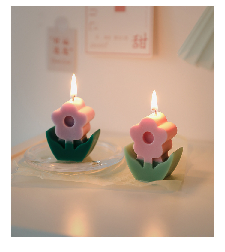 Fashion Flower Paraffin Candle 1 Piece display picture 11