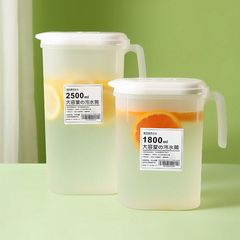日本式冷水ポット家庭用耐高温大容量ジュースティーポット缶冷蔵庫プラスチック缶