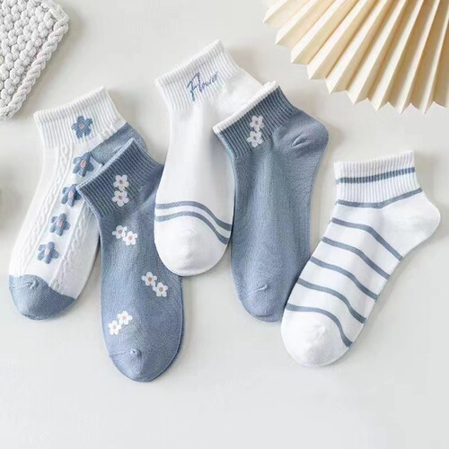 Spring and summer socks for women, thin, versatile, breathable blue small fresh boat socks, sweet and cute forest-style girl flower socks