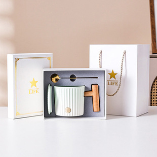 �ǰͱ����̄հ��ֶY��С����ˮ���մɱ��R�˱����h�YƷ�� ��Logo