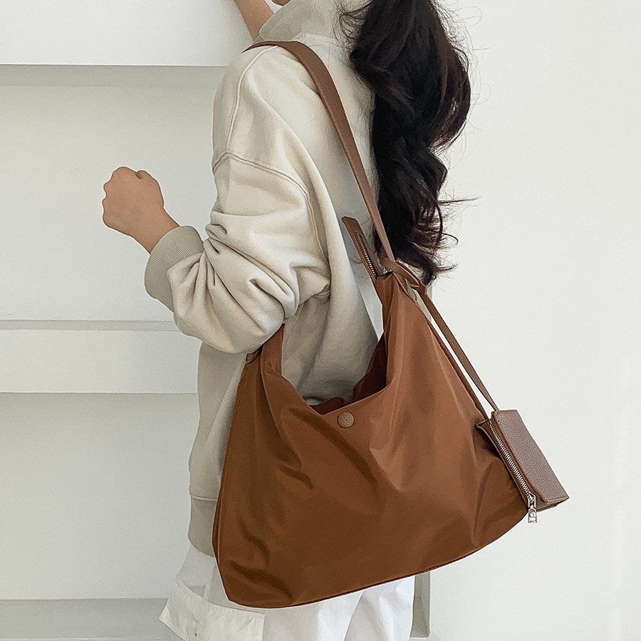 Nylon capacious retro solid color universal waterproof one-shoulder…