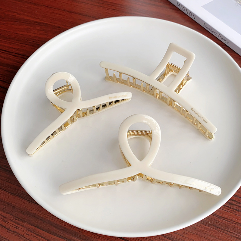 Minimalistisk stor hårklämma i metall och acetat_voghion.com